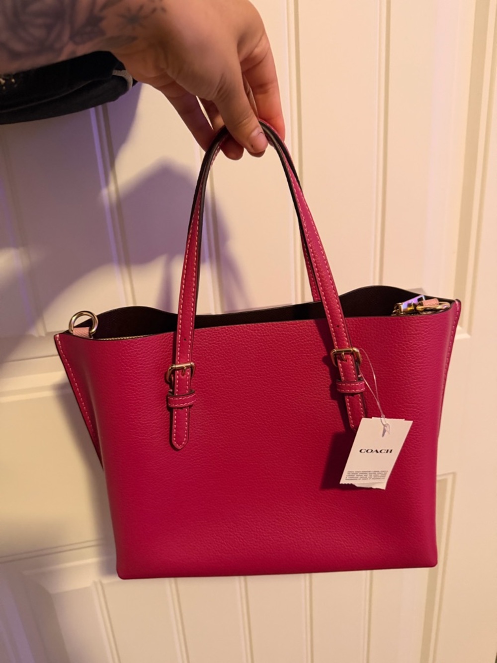 NWT Coach Fuchsia Leather Tote 💖 Gold Hardware • Luxe Designer Everyday Bag - Picture 4 of 4